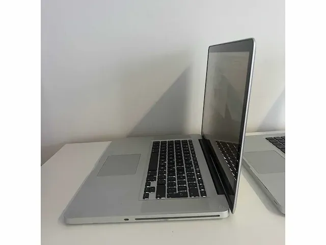 2x macbook pro - afbeelding 4 van  10