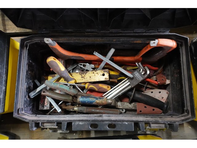 2x materiaalkoffer stanley + inhoud - afbeelding 2 van  3