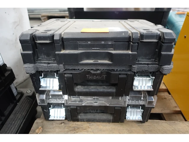 2x materiaalkoffer - afbeelding 1 van  4