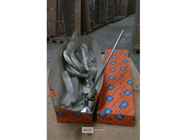 2x mengkraan bad met sproeiknop chrome - afbeelding 1 van  4