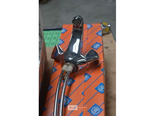 2x mengkraan bad met sproeiknop chrome - afbeelding 3 van  4