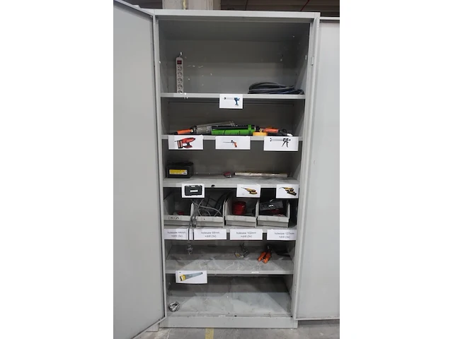 2x metalen dossierkast + inhoud - afbeelding 2 van  5
