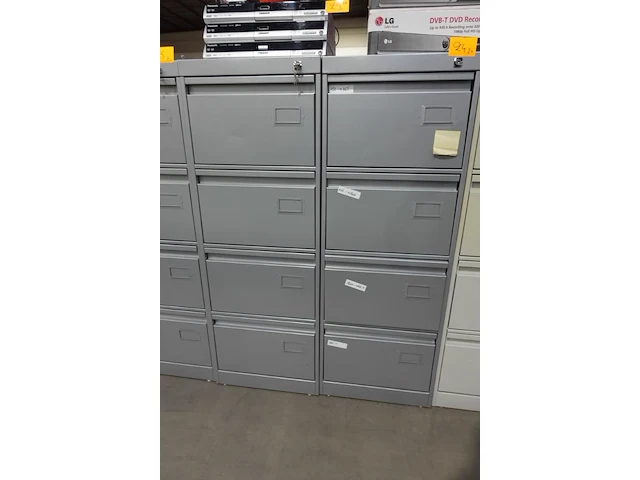 2x metalen dossierkast - afbeelding 1 van  3