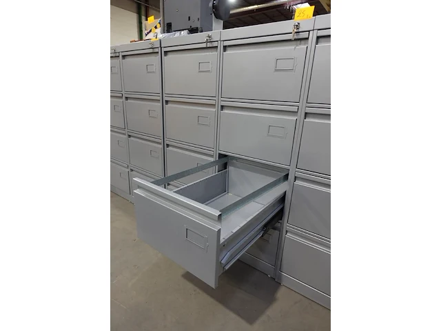 2x metalen dossierkast - afbeelding 3 van  3
