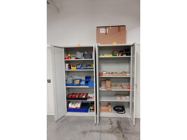 2x metalen dossierkast - afbeelding 4 van  4