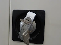 2x metalen dossierkast - afbeelding 2 van  3