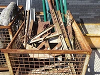 2x metalen draadmand + inhoud - afbeelding 2 van  3