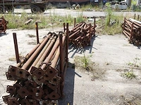 2x metalen houder + diverse stantsoenen - afbeelding 1 van  3