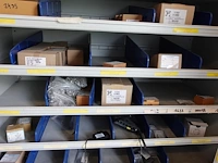 2x metalen kast + inhoud - afbeelding 8 van  9