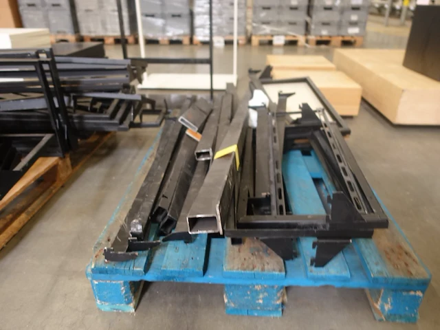 2x metalen kledingrek - afbeelding 6 van  14