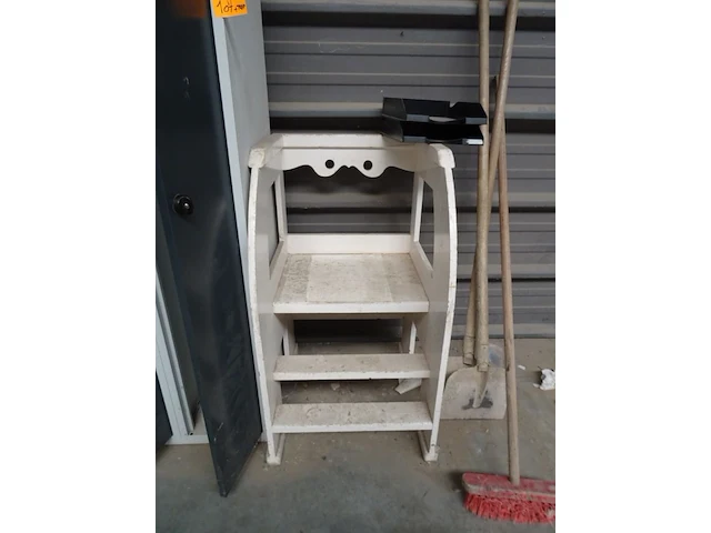 2x metalen locker + trap - afbeelding 3 van  3