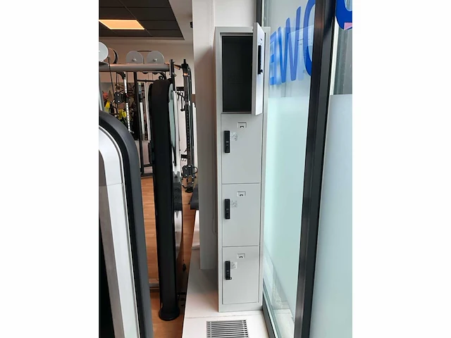 2x metalen lockerkast - afbeelding 2 van  5