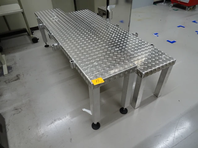 2x metalen opstap - afbeelding 1 van  3