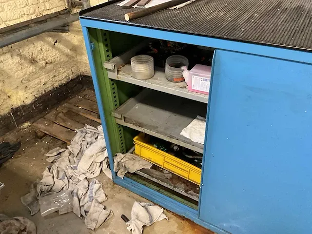 2x metalen werkbank + 3x kast - afbeelding 5 van  10