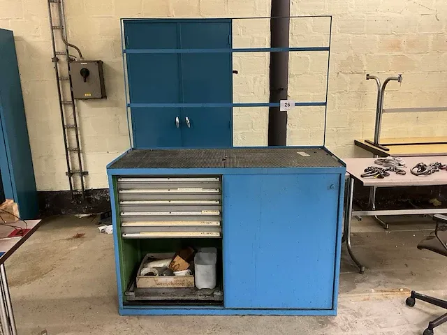 2x metalen werkbank - afbeelding 1 van  7