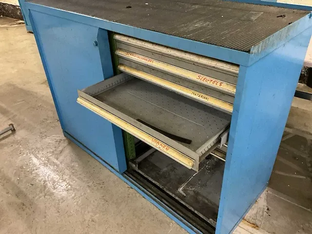 2x metalen werkbank - afbeelding 4 van  7
