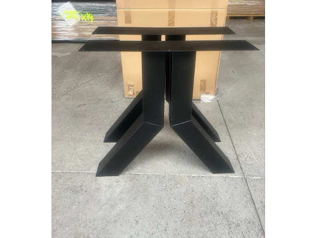 2x metalen y-onderstel - afbeelding 1 van  4