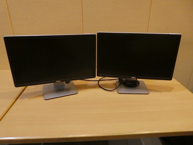2x monitor 22" dell - afbeelding 1 van  4