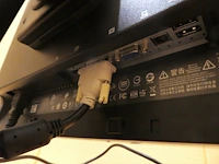 2x monitor 24" hp - afbeelding 2 van  4