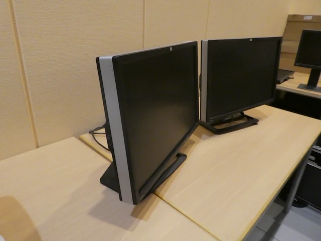 2x monitor 24" hp - afbeelding 3 van  4
