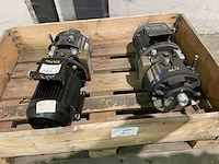 2x motor hydrovane