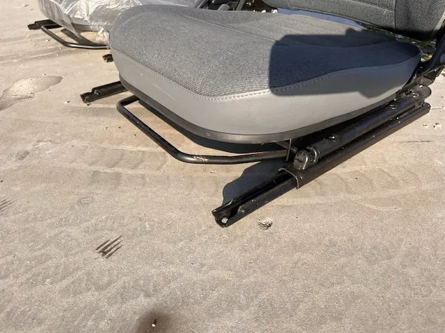 2x nieuwe voorstoelen land rover defender - afbeelding 4 van  8