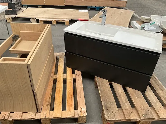 2x onderkast + wastafel - afbeelding 1 van  12