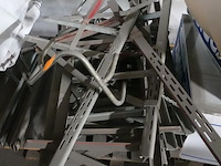 2x pallet bekistingsklemmen/onderdelen - afbeelding 2 van  4