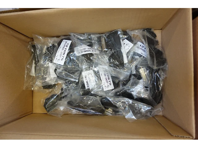 2x pallet divers elektrisch toebehoren - afbeelding 3 van  12