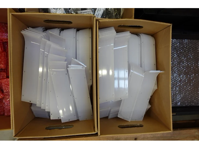 2x pallet divers elektrisch toebehoren - afbeelding 11 van  12