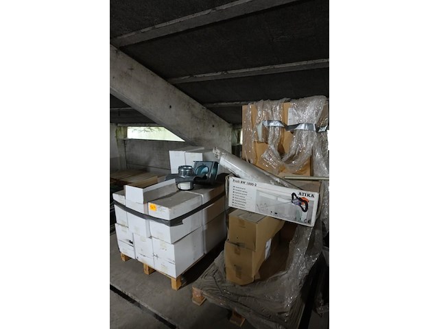 2x pallet diverse dakdoorvoeren anjos - afbeelding 1 van  6