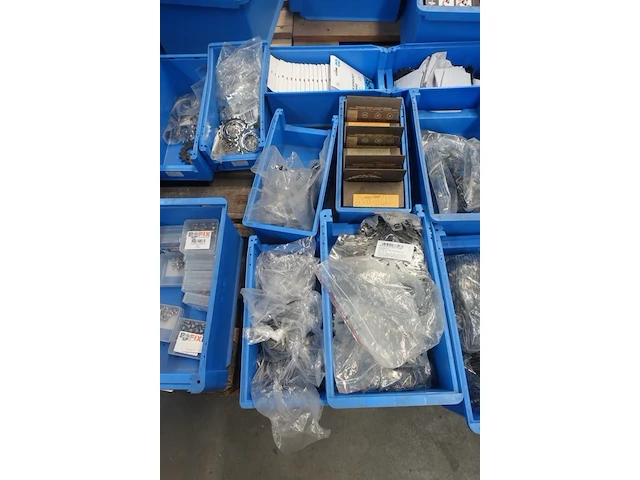 2x pallet diverse fiets onderdelen - afbeelding 4 van  7