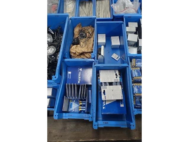 2x pallet diverse fiets onderdelen - afbeelding 7 van  21
