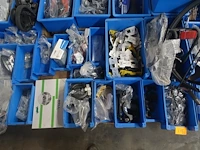 2x pallet diverse fiets onderdelen - afbeelding 4 van  11