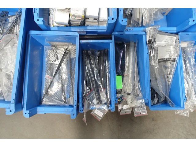 2x pallet diverse fiets onderdelen - afbeelding 2 van  13
