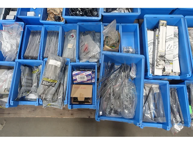 2x pallet diverse fiets onderdelen - afbeelding 7 van  13