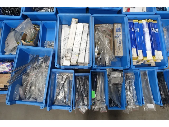 2x pallet diverse fiets onderdelen - afbeelding 8 van  13