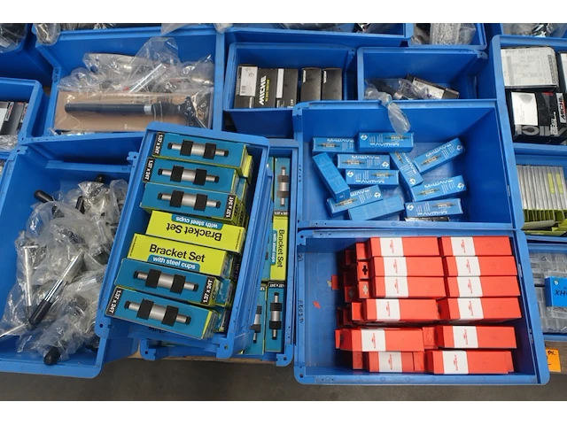 2x pallet diverse fiets onderdelen - afbeelding 2 van  13
