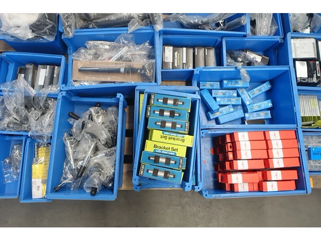 2x pallet diverse fiets onderdelen - afbeelding 7 van  13