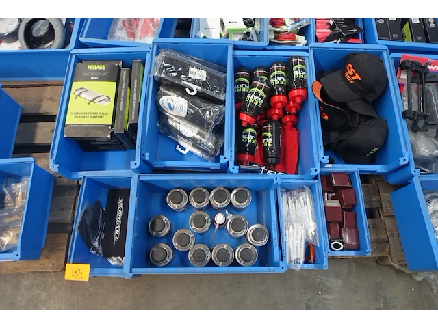 2x pallet diverse fiets onderdelen - afbeelding 4 van  11