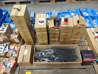 2x pallet diverse fiets onderdelen - afbeelding 1 van  11