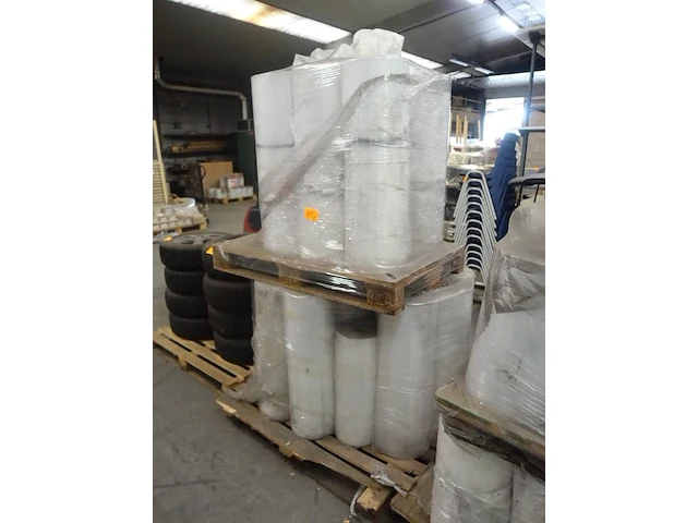 2x pallet diverse folie - afbeelding 2 van  3