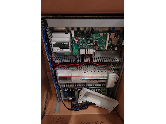 2x pallet diverse onderdelen laadpalen - afbeelding 3 van  13