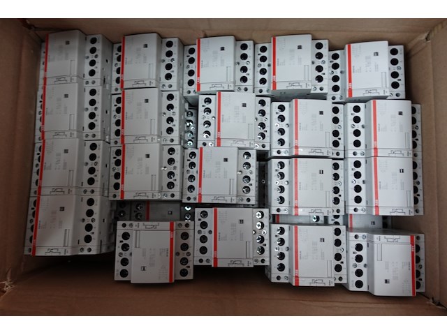 2x pallet diverse zekeringen abb - afbeelding 5 van  30