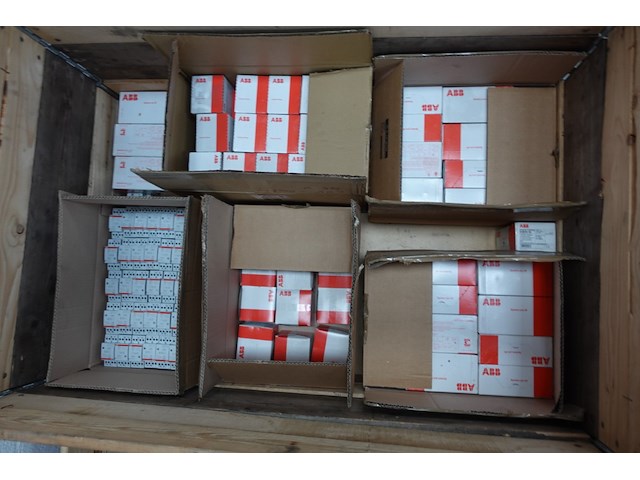 2x pallet diverse zekeringen abb - afbeelding 23 van  30