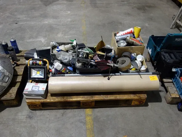 2x pallet diversen - afbeelding 1 van  9