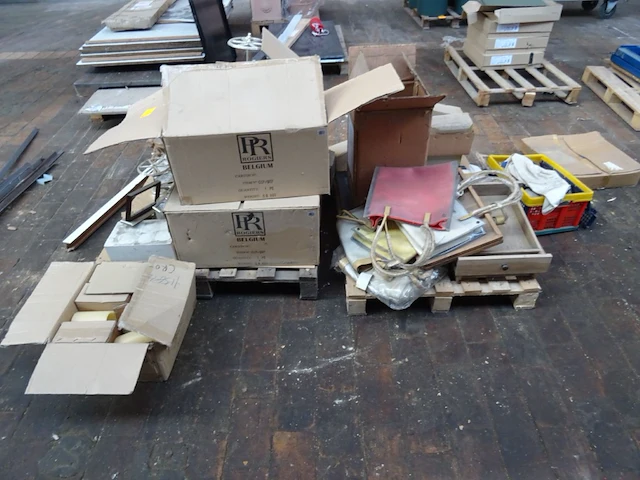 2x pallet diversen - afbeelding 1 van  11