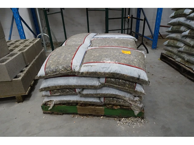 2x pallet keien - afbeelding 1 van  6