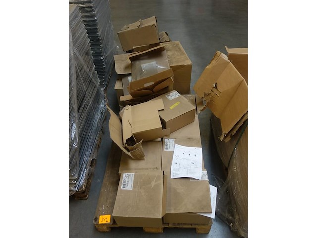 2x pallet led verlichting zumtobel - afbeelding 3 van  8