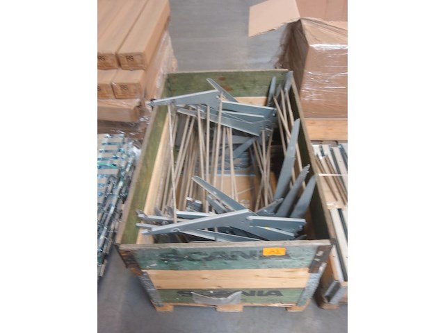 2x pallet metalen dwarsligger - afbeelding 1 van  8